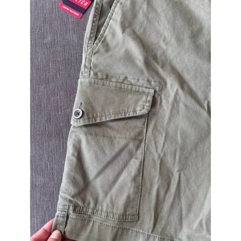 NWT Chaps Men's Stretch Cargo Shorts Khaki Green 38 Flat Front